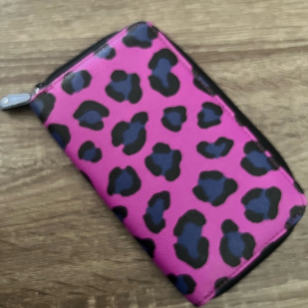 Vera Bradley Pink and Blue Leopard Print Wallet - Picture 2 of 6